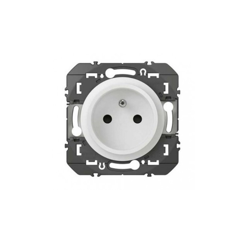 Prise de courant 2P+T easyréno pour rénovation blanc Dooxie LEGRAND. profondeur de 30 mm, elle vous permet de gagner 25% de place pour le câblage par rapport à une prise standard. Ainsi, elle s'intègre facilement dans des boites d'encastrement à faible profondeur, notamment en rénovation. équipée du système Vario Legrand afin de se fixer parfaitement sur la boite d'encastrement.